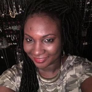 Meet your Posher, Annette